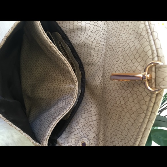 Deux Lux Large Clutch W/ Chain - Picture 4 of 7